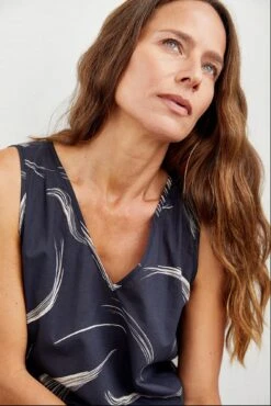 Mariposa Tank - Malaga Print - ReAmour -AGOLDE || CITIZENS OF HUMANITY Sales 0067 Mariposa Malaga 0036 web 61cae57d 6677 4a3a a556 48f039a2a900