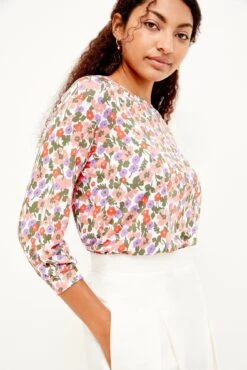 Issa Silken Modal Tee - Seaside Floral -AGOLDE || CITIZENS OF HUMANITY Sales 0111 Issa Silken Modal Seaside Floral 2087 web 7b894aab 2a1c 4f8b af6e 8e9aa32a2f87