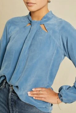 Papillon Cottonseed Cupro Blouse - Azure -AGOLDE || CITIZENS OF HUMANITY Sales 0156 Papillon Azure V2 15935 web e9ba8149 470f 49c4 9937 5cbe3df04e24
