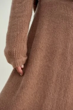 Blaze Cloud Rib Skirt -AGOLDE || CITIZENS OF HUMANITY Sales 0170 Blaze Knit Brown 2708 web