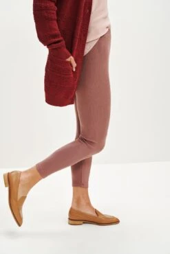 Magda Cropped Dream Rib Leggings - Quartz -AGOLDE || CITIZENS OF HUMANITY Sales 0333 Cropped Magda Dream Rib Quartz 0313 web c4693286 9b09 4b14 b6c8 c42eca6036ae