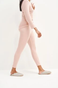 Magda Cropped Dream Rib Leggings - Rose 8 Magda Cropped Dream Rib Leggings - Rose -AGOLDE || CITIZENS OF HUMANITY Sales 0333 Cropped Magda Dream Rib Rose 0330 web 33e29430 9763 4e26 8621 95aa72c1307f