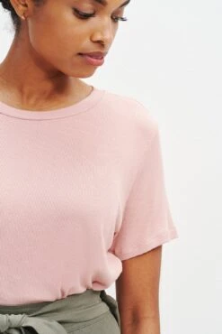 Berkeley Dream Rib Tee - Rose -AGOLDE || CITIZENS OF HUMANITY Sales 0372 SS Berkeley Dream Rib Rose 0740 Web 1498a860 f5df 453d bd24 7357eacc7c21