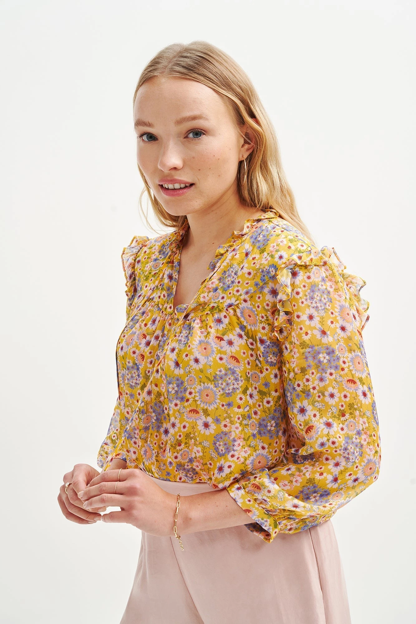 Camila Nouveau Silk Blouse - Midi Floral Sunflower - ReAmour 4 Camila Nouveau Silk Blouse - Midi Floral Sunflower - ReAmour - Image 2