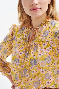 Camila Nouveau Silk Blouse - ReAmour -AGOLDE || CITIZENS OF HUMANITY Sales 0394 Camila Sunflower 0249 web 9ee03691 e894 4f54 b951 fffc31cc0847