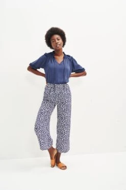 Zuri Cupro Blouse - Ocean -AGOLDE || CITIZENS OF HUMANITY Sales 0396 Zuri Ocean 0109 web 2daaf5dd 48cf 47b5 a48d c2fcb8c0251a