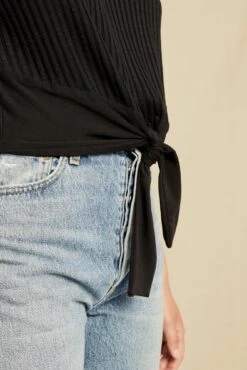 Jeanette Short Sleeve Tee - Black -AGOLDE || CITIZENS OF HUMANITY Sales 0453 Jeanette Black 0453 web 764b3464 4a0a 4d8c ba06 071d48a967ca