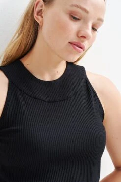 Leomie Paris Rib Tank - ReAmour 31 Leomie Paris Rib Tank - ReAmour -AGOLDE || CITIZENS OF HUMANITY Sales 0474 Leomie Black 0903 web 09b29f30 5e50 4062 ad26 6d505182e4f8