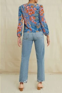 Leila Washable Silk Blouse - Mirabel -AGOLDE || CITIZENS OF HUMANITY Sales 0527LeilaMirabel 2708 web 57e29baa 264a 438a a03e 9589e83c8181