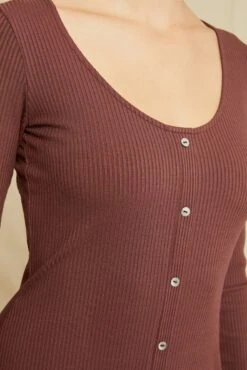 Soraya Paris Rib Dress - Mocha -AGOLDE || CITIZENS OF HUMANITY Sales 0530 Soraya Mocha 0363 web 5f5bb4c5 66fd 4ef1 a68d 53c4bee7c192