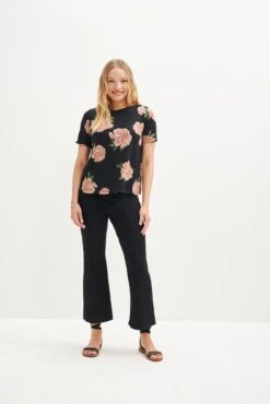 Cecelia Upcycled Tee - San Clemente Floral -AGOLDE || CITIZENS OF HUMANITY Sales 0555 SS Cecelia Upcycled San Clemente Floral 1524 web 3b62ed35 2dd8 4b0b 8d46 6a96d06b90c8