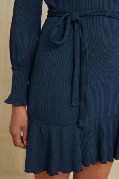 Ziggy Paris Rib Dress - Ocean -AGOLDE || CITIZENS OF HUMANITY Sales 0638ZiggyOcean 7580 web f472490b cd2f 43d1 8d73 0293461f5b5e