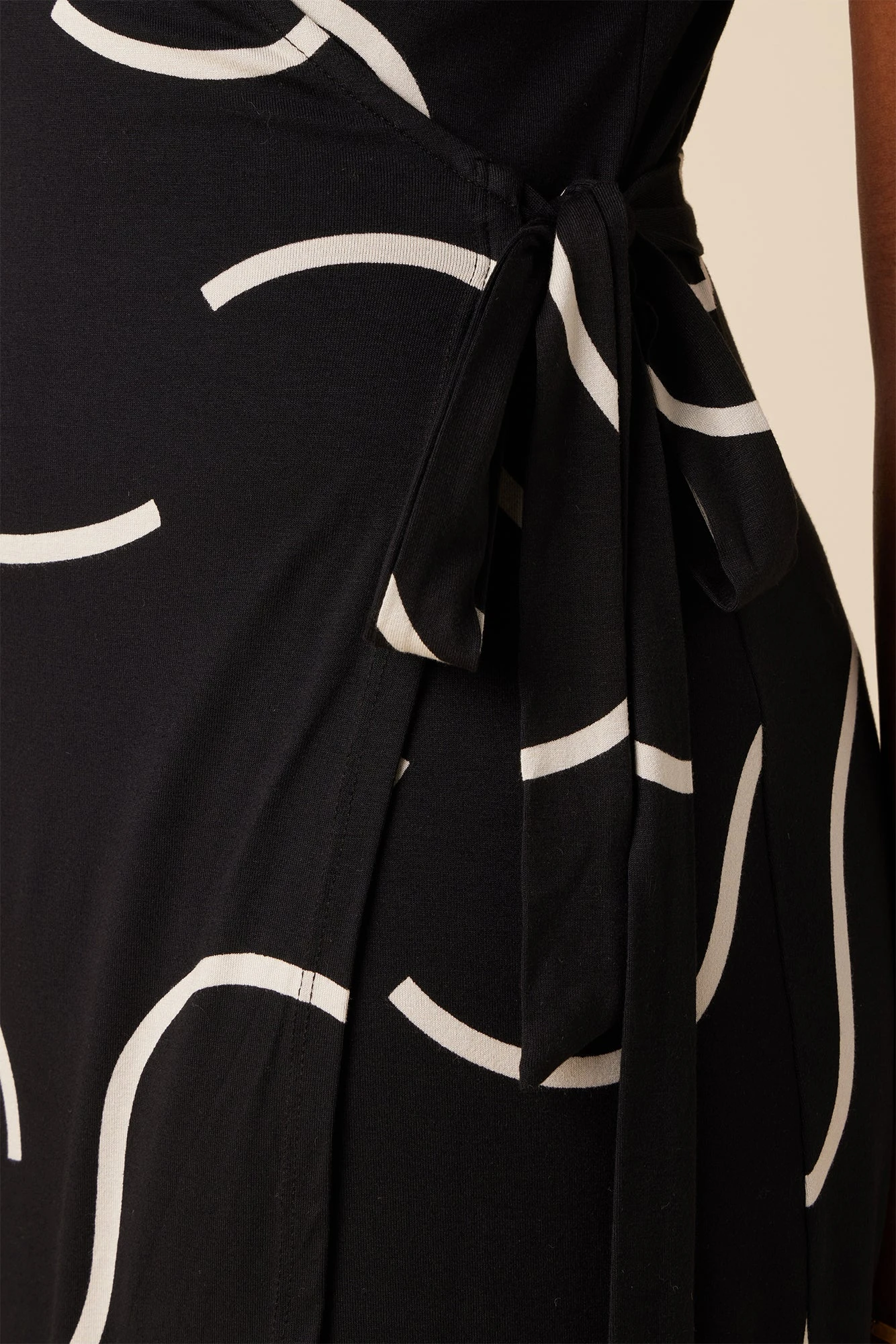 Betsyn Viscose Knit Dress - Waves 6 Betsyn Viscose Knit Dress - Waves - Image 4