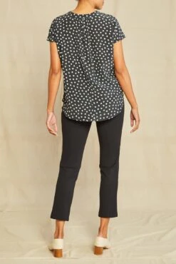 Renata Washable Silk Blouse - Heart Black Ivory Print -AGOLDE || CITIZENS OF HUMANITY Sales 1068 Renata Heart Black Ivory 3421 web ef912d42 13c9 4058 a2f6 afc6d77a403b