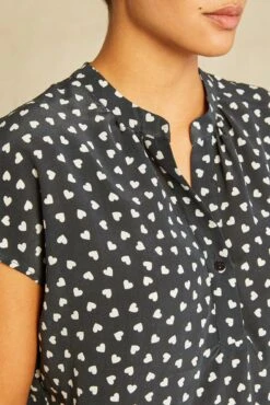 Renata Washable Silk Blouse -AGOLDE || CITIZENS OF HUMANITY Sales 1068 Renata Heart Black Ivory 3474 web