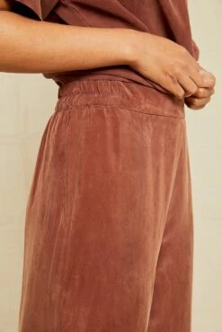 Mabel Cottonseed Cupro Pajama Pants - Earth - ReAmour -AGOLDE || CITIZENS OF HUMANITY Sales 211013 AV October ECOMM 0222MabelPJBottomEarthCupro 6136 web 5f7b16c4 c196 4081 a115 8f5d82171a41