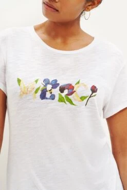 Leif Graphic Tee - Merci -AGOLDE || CITIZENS OF HUMANITY Sales 2249 Leif Floral Merci Floral Merci 1931 Web 4f0dfbc1 1e15 4e50 bebb 2789cdca81ba