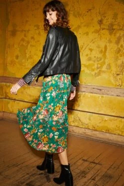 Blaze Washable Silk Skirt - Rosalind Floral 10 Blaze Washable Silk Skirt - Rosalind Floral -AGOLDE || CITIZENS OF HUMANITY Sales 2518 Flannery Knit Harbor Stripe Black Rose 85 8371 5fd16f02 9f5c 437f 95e1 032412b0f0f5