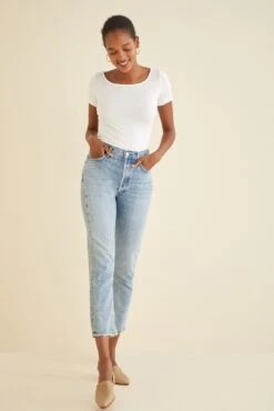 Jenna Dream Knit Tee - White -AGOLDE || CITIZENS OF HUMANITY Sales 7028 Jenna White 2448 web 0f3662ee 892e 4a0f b2b7 26453deb41bd