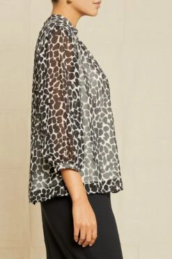 Astrid Nouveau Silk Blouse - Cobblestone Dot -AGOLDE || CITIZENS OF HUMANITY Sales 7090 Astrid Cobblestone Print 12748 web 43b7bb02 c09b 4d1d 8228 3720c01577d1