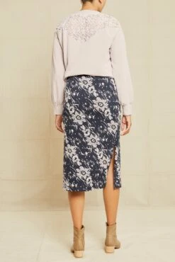 Vindy Sweater Knit Skirt -AGOLDE || CITIZENS OF HUMANITY Sales 7606 Vindy Sweater Lola Floral 11079 web b03df755 6703 4e29 9aca a95643f3f133