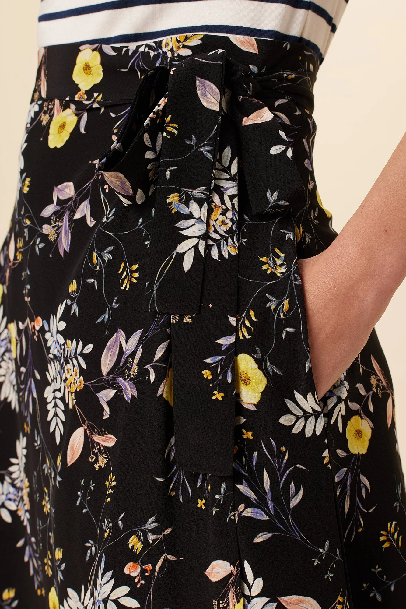 Blaze Washable Silk Wrap Skirt - French Jardin Black 6 Blaze Washable Silk Wrap Skirt - French Jardin Black - Image 4