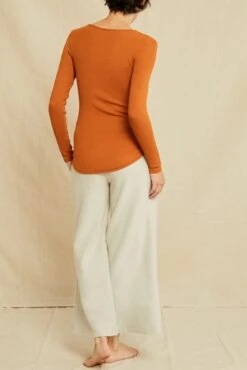 Itana Long Sleeve Dream Rib Tee - Umber -AGOLDE || CITIZENS OF HUMANITY Sales 9456 Itana Umber 0179 web e1397d54 1d27 444c 8855 97fd568f62db