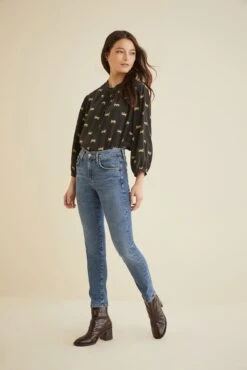 Endora Washable Silk Blouse - Jaguar -AGOLDE || CITIZENS OF HUMANITY Sales 9603 Endora Jaguar 1676 web 41be32a1 d76e 44df b906 abacc7fa4955