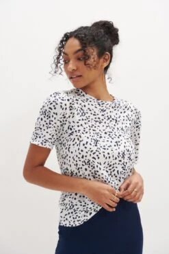 Odilia Reverie Slub Tee - Lucy Dot White -AGOLDE || CITIZENS OF HUMANITY Sales 9828 Odilia Slub Lucy Dot White 5303 Web c303e453 dbcb 473f 8cee 19330e8e4b3a