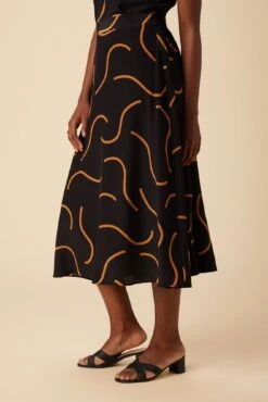 Blaze Washable Silk Skirt - Waves Caramel 9 Blaze Washable Silk Skirt - Waves Caramel -AGOLDE || CITIZENS OF HUMANITY Sales 9838 Blaze Silk Waves Caramel 2