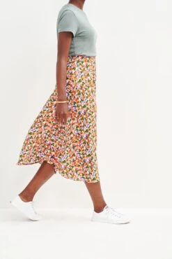Blaze Washable Silk Skirt - Seaside Floral -AGOLDE || CITIZENS OF HUMANITY Sales 9838 Blaze Washable Silk Seaside Floral 2193 web a5ffe77d 7973 40fa 8824 871f36464d63