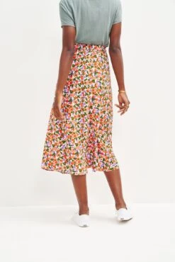 Blaze Washable Silk Skirt - Seaside Floral -AGOLDE || CITIZENS OF HUMANITY Sales 9838 Blaze Washable Silk Seaside Floral 2212 web 6b9542cb 330b 47a9 88ec 8c0ac4543076