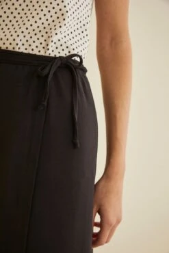 Moraga Zero-Waste Skirt -AGOLDE || CITIZENS OF HUMANITY Sales 9882 Moraga Black 1848 web