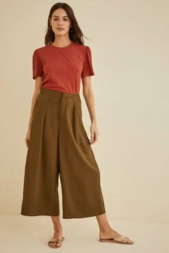 Kowtow Pleat Pants - Khaki -AGOLDE || CITIZENS OF HUMANITY Sales KOWTOW Pleat Pants Exclusive Khaki 1289 web c14f196b 6fd7 4a21 aba7 b4204a902833
